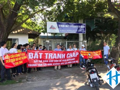 Công ty Xây dựng số 8 'bán nợ' gần 225 tỉ đồng, hàng trăm hộ dân phản đối