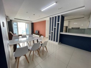 Chính chủ cho thuê căn hộ 3 phòng ngủ, SKY CENTER, 129m2, đủ nội thất